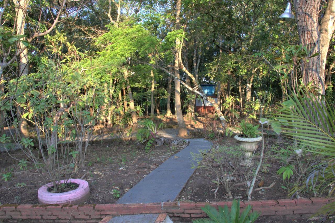 Casa Unica Com Piscina E Lareira A 1,2 Km Do Centro Villa Chapada dos Guimaraes Ngoại thất bức ảnh